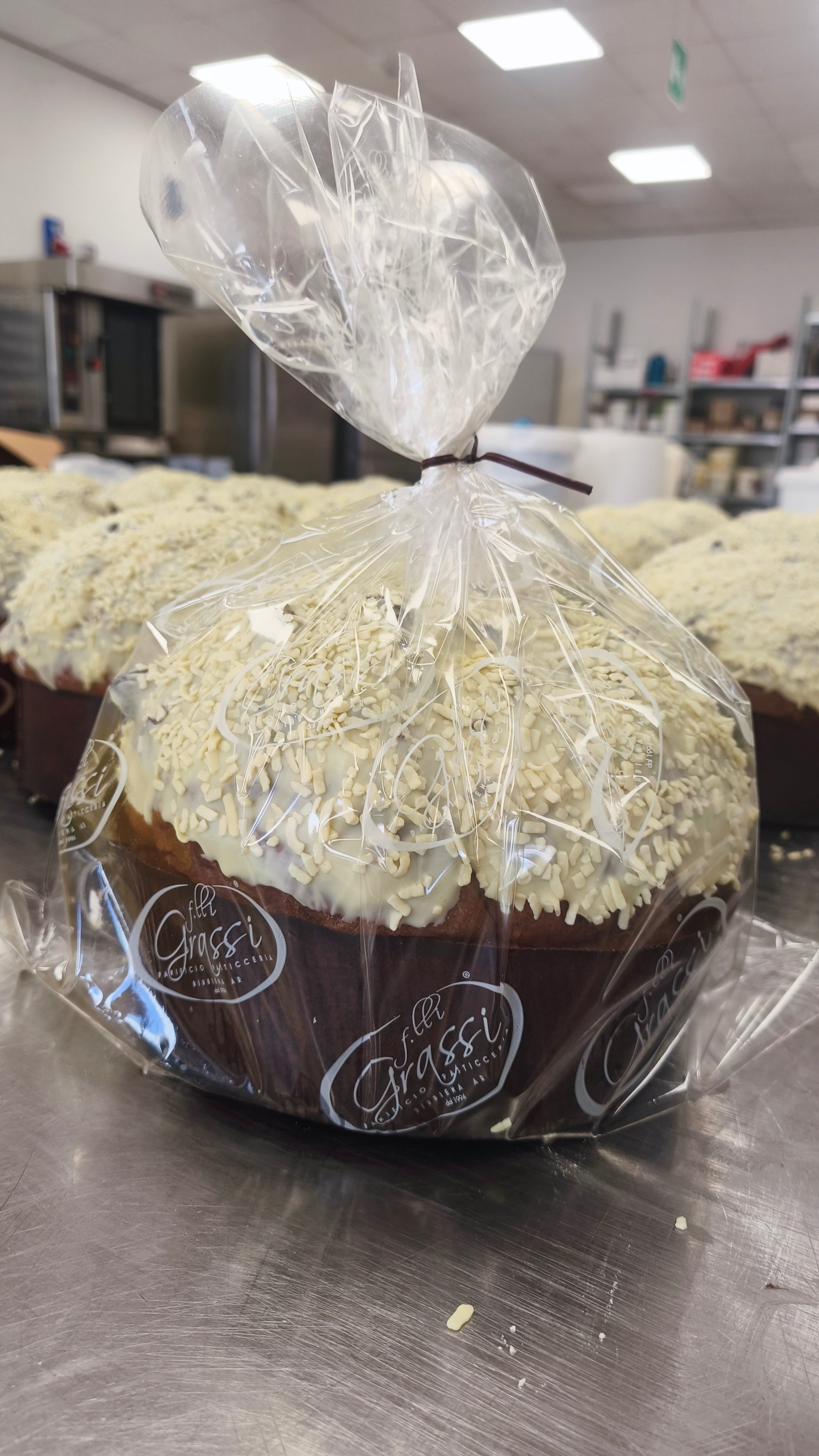 Panettone Artigianale Fragoline di Bosco e Cioccolato Bianco